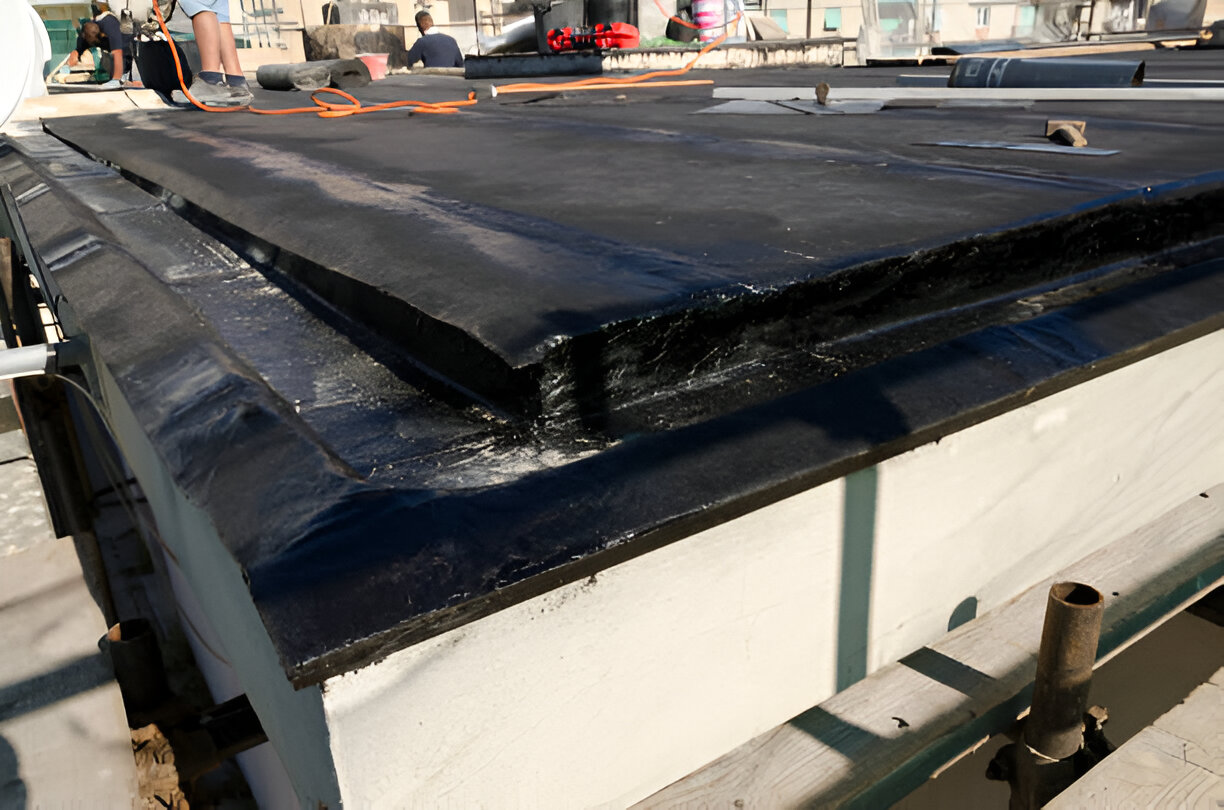 Flat Rubber Roof Benefits: Top 5 for Your Home