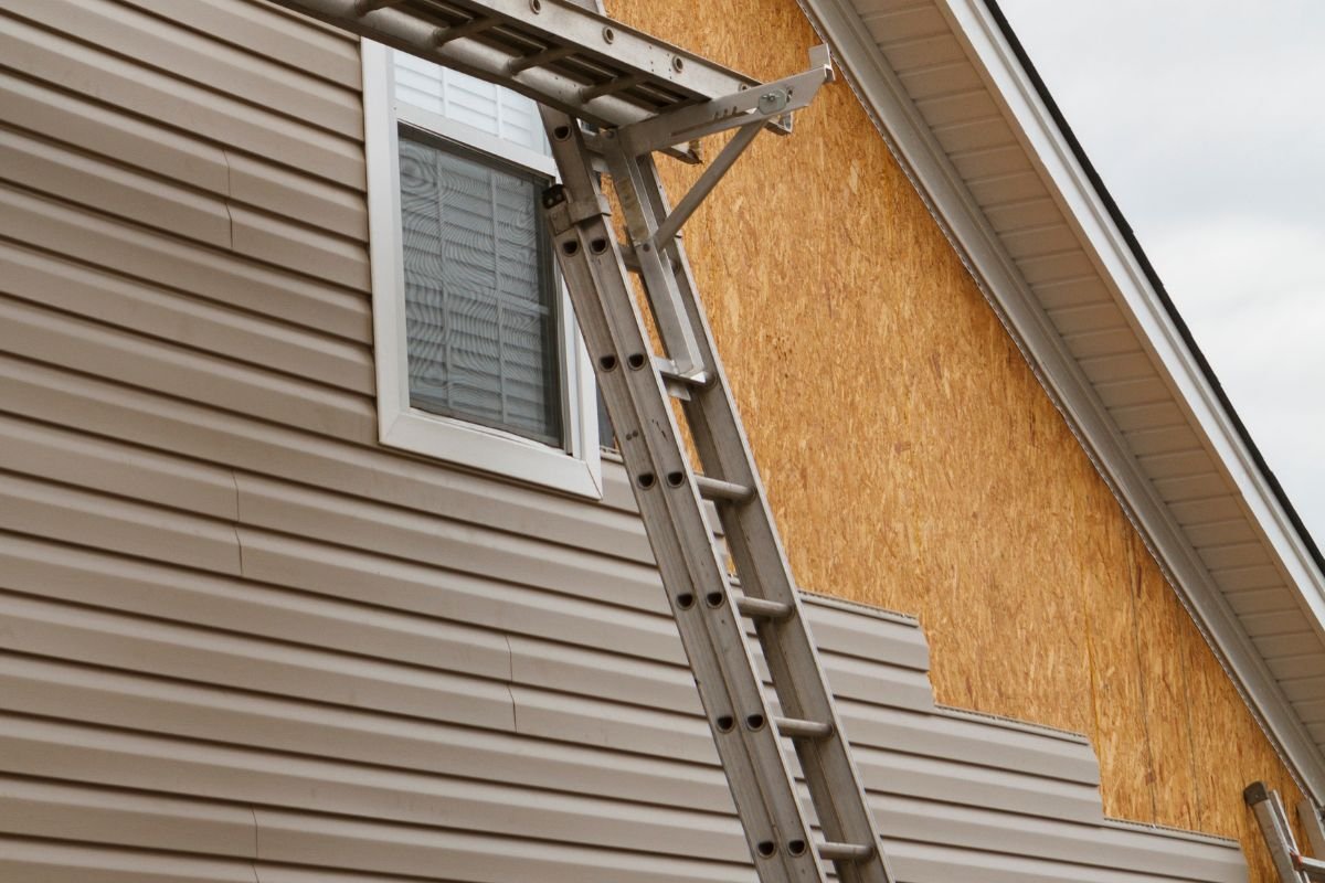 How to repair vinyl siding in the Bronx