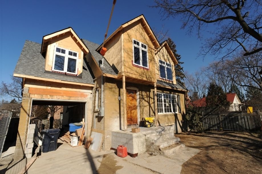 How to Prepare Your Bronx Home for Roof Replacement