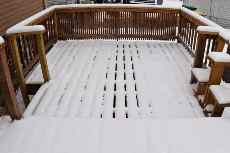how-to-maintain-your-deck-through-nyc-winters