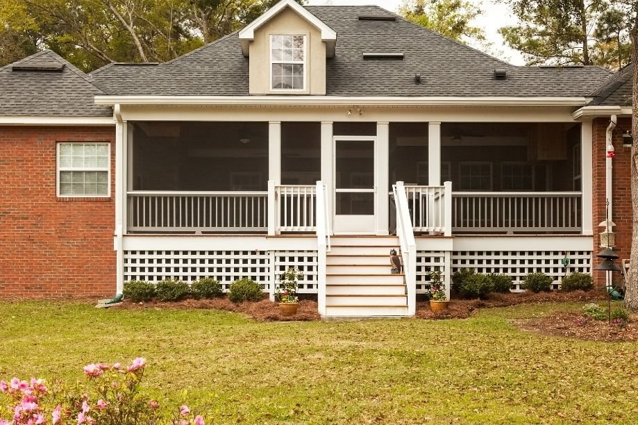 Deck Maintenance Tips for Bronx Homeowners