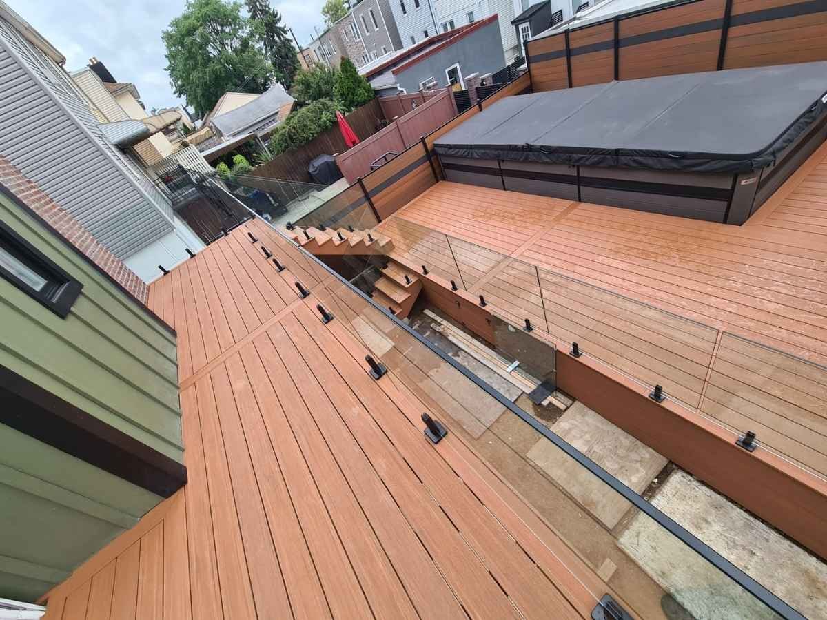 multi-tier-trex-deckand-glass-railing