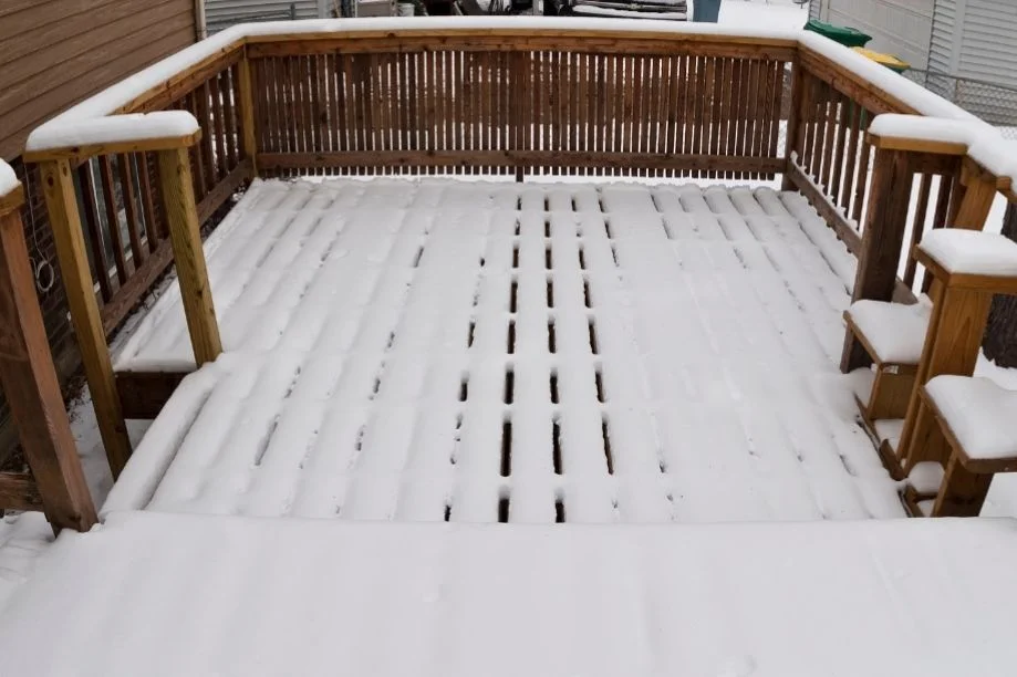 how-to-maintain-your-deck-through-nyc-winters